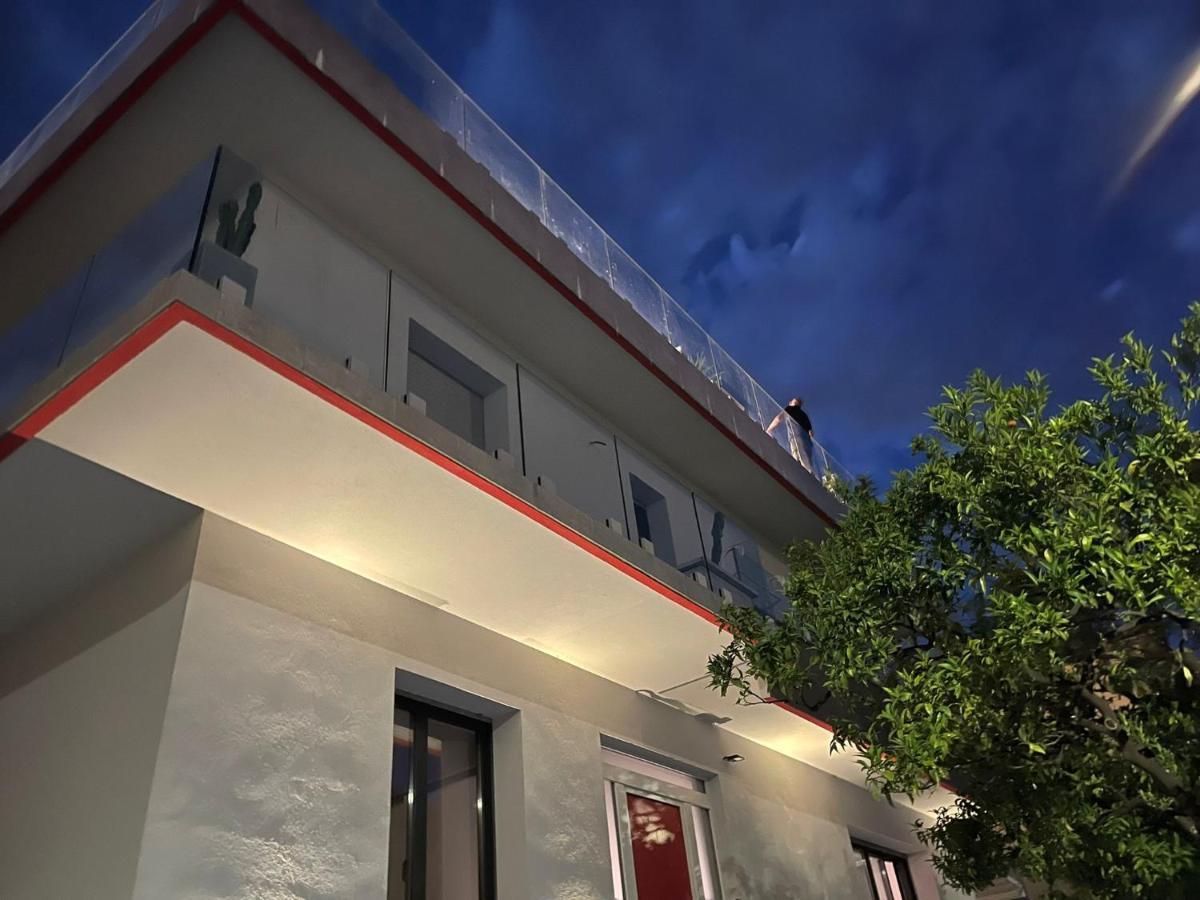 Appartamento Spotorno Con Ampio Terrazzo Attrezzato Anche Con Angolo Cottura Bagian luar foto
