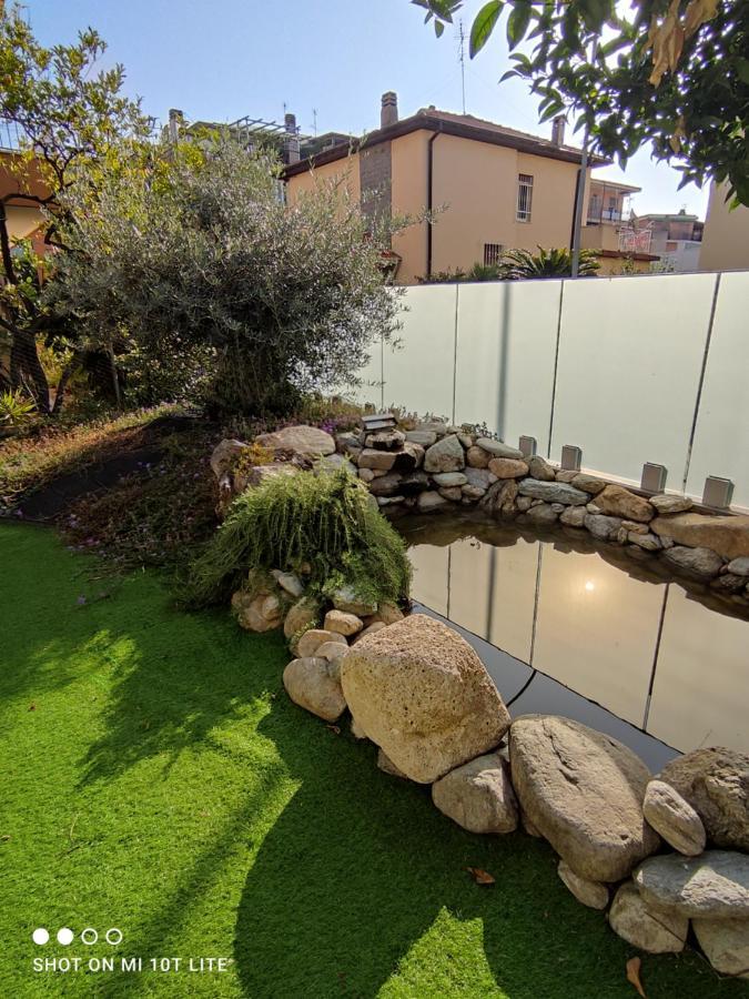 Appartamento Spotorno Con Ampio Terrazzo Attrezzato Anche Con Angolo Cottura Bagian luar foto