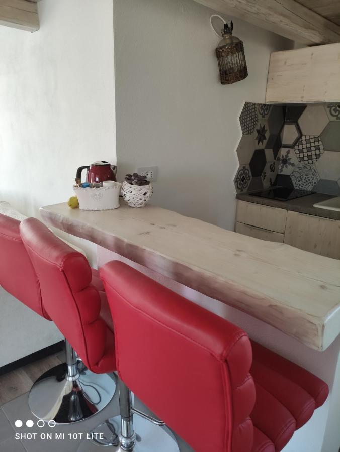 Appartamento Spotorno Con Ampio Terrazzo Attrezzato Anche Con Angolo Cottura Bagian luar foto
